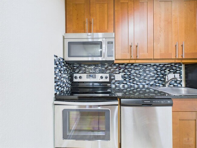 Foto del edificio - 7685 Northcross Dr