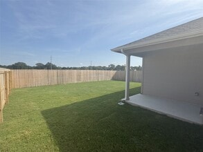 Building Photo - 826 Coffee Ml Ln