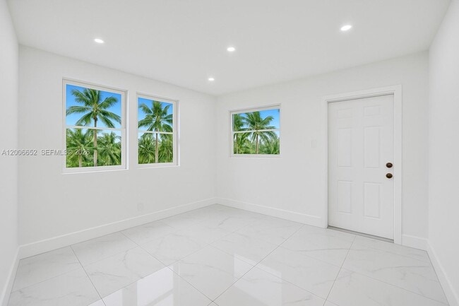 Foto del edificio - 105 NW 14th Way