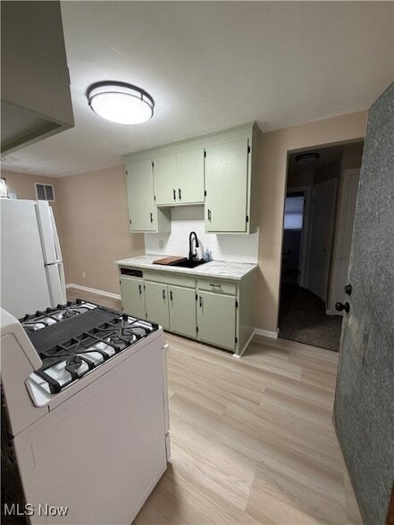 Foto del edificio - 7470 Lanier Dr