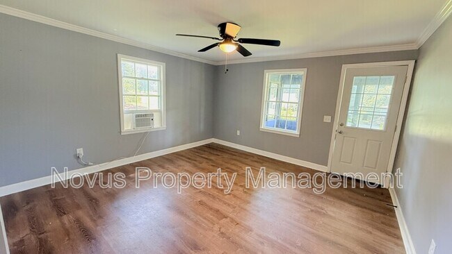 Foto del edificio - 223 Waddell St