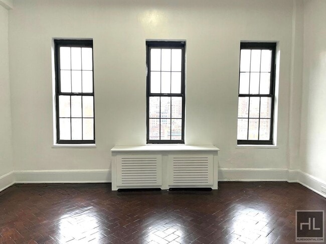 Building Photo - WEST 73 STREET