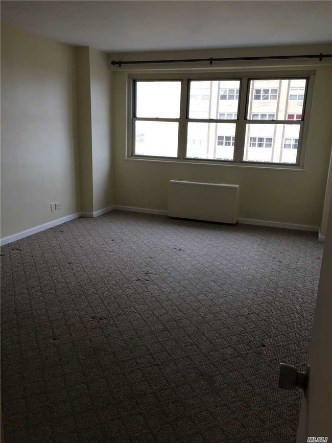 Building Photo - 102-30-102-66 66th Rd