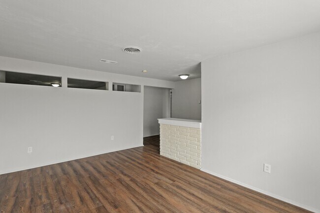 Foto del edificio - 414 Grantham Rd