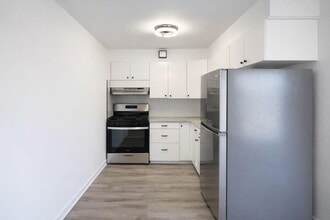 Building Photo - 2200 Paterson Plank Rd