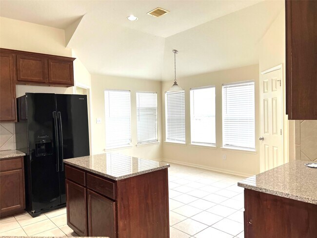 Foto del edificio - 442 Pinewood Ridge Dr