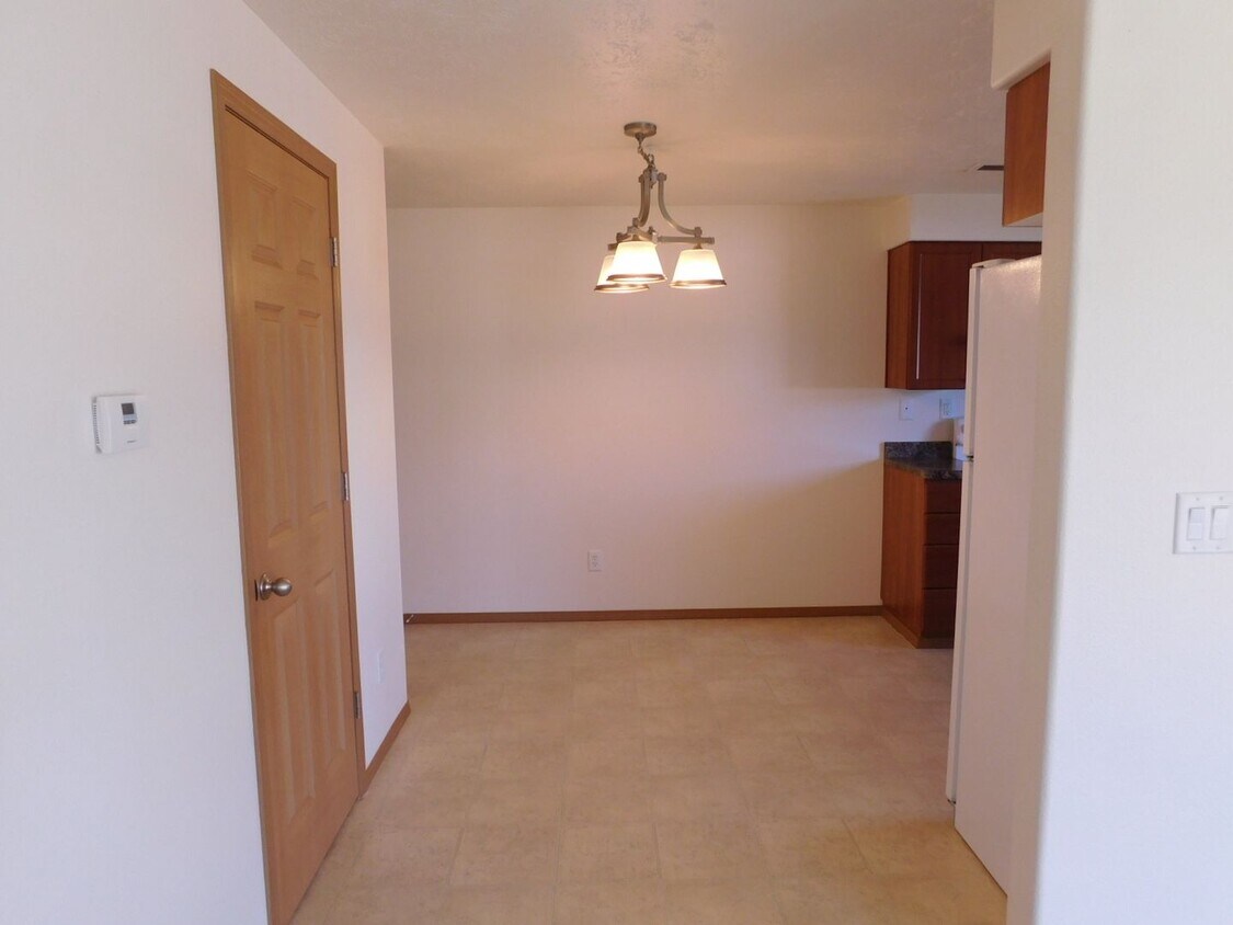 355 6th St Unit 609, Fairview, OR 97024 Room for Rent in Fairview, OR