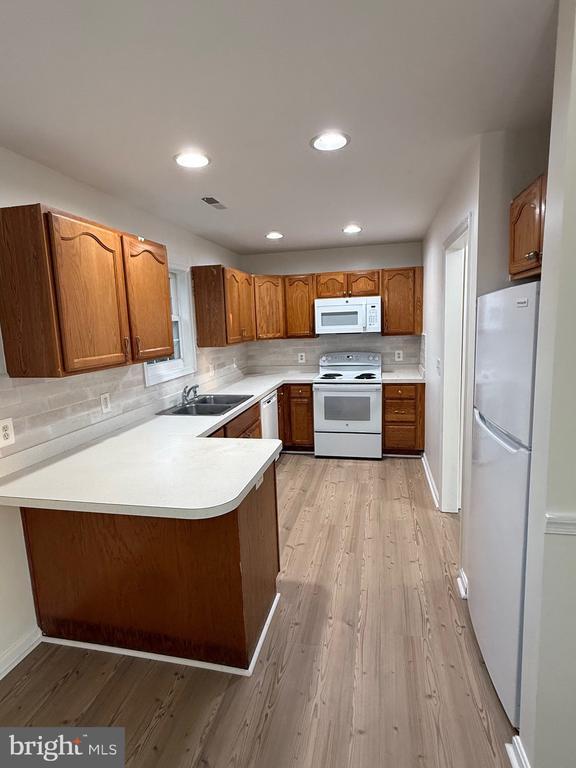 Foto del edificio - 93 Downey Oak Cir