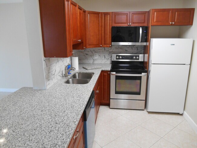 Foto del edificio - 2615 NE 1st Ct