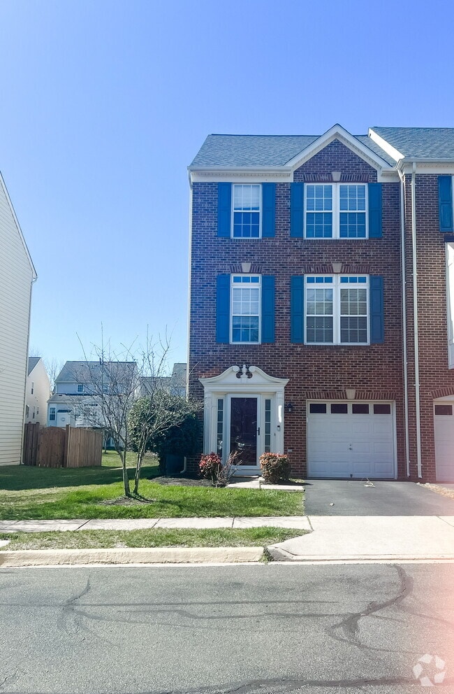 New Loft Apartments for Rent in Gainesville VA 4 Rentals