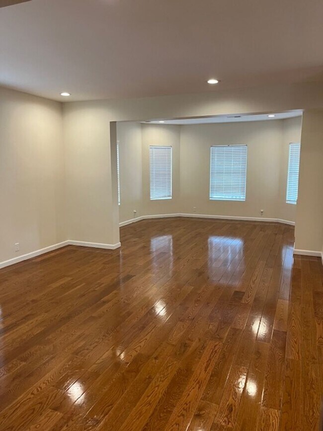 Foto del edificio - 3 Bedroom House For Rent - Walden NY