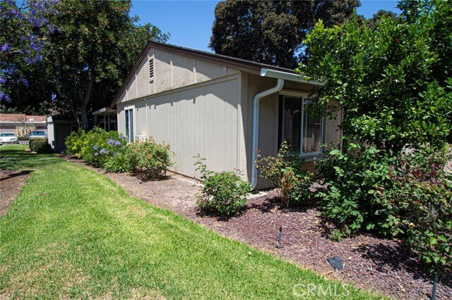 Building Photo - 3152 Alta Vista