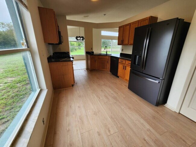 Foto del edificio - 3333 Keswick Ct