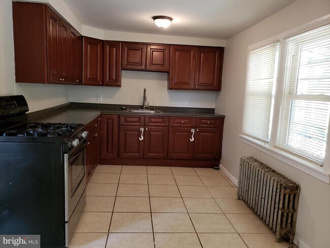 Foto del edificio - 625 N Forklanding Rd