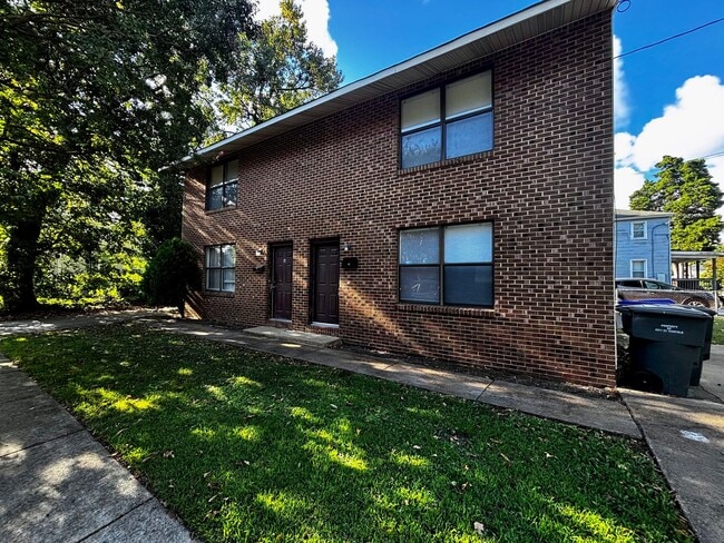 Building Photo - LYO3240#-MW