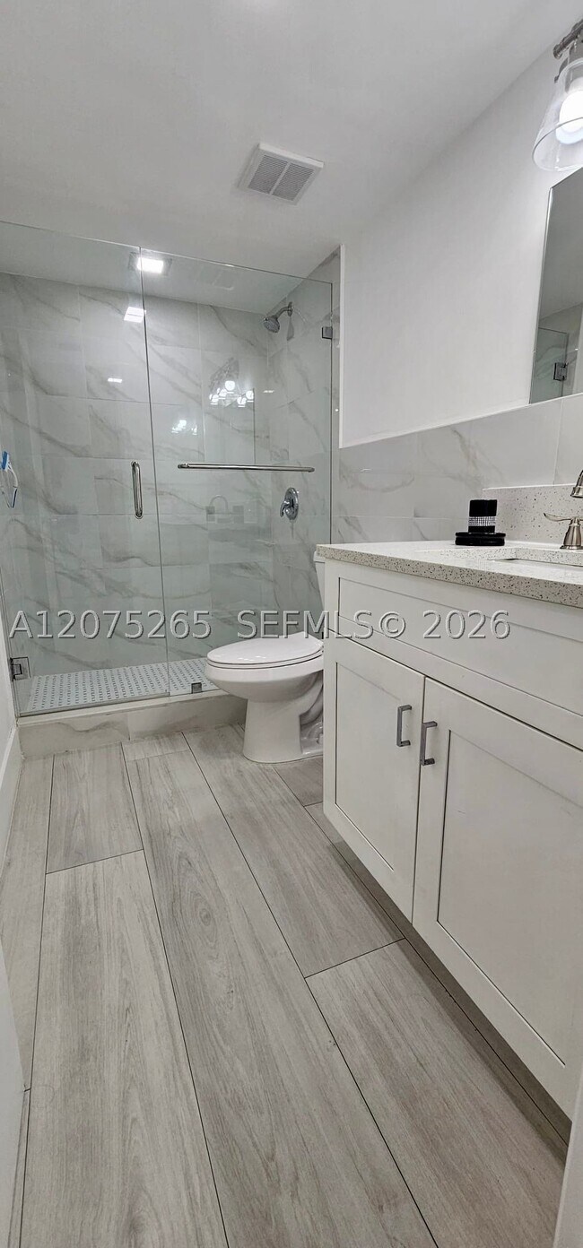 Foto del edificio - 7811 SW 102nd Pl
