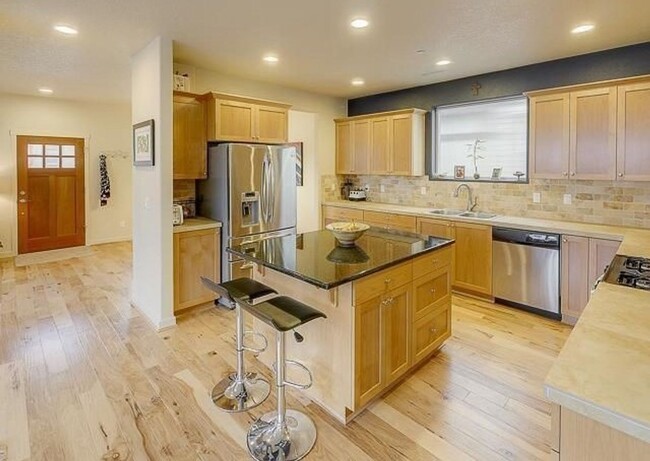 Building Photo - Beautiful 4 Bedroom Home In Villebois!