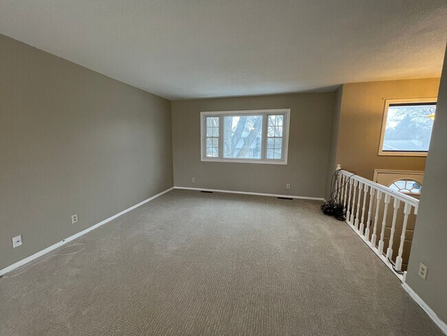 Building Photo - 16110 Hickory St