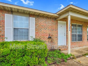 Building Photo - 3359 Green Briar Cir
