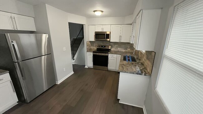 Building Photo - 3981 Rio Grande Ave