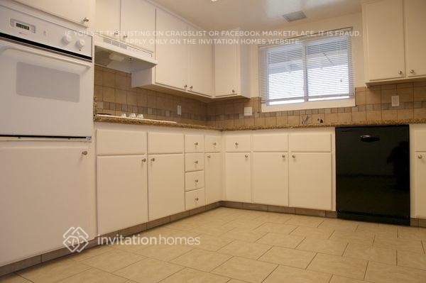 Building Photo - 2936 Rio Grande Dr