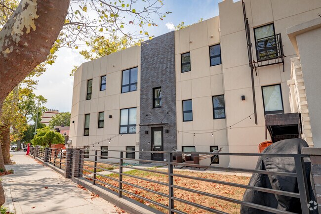 Building Photo - 6018 24th Ave