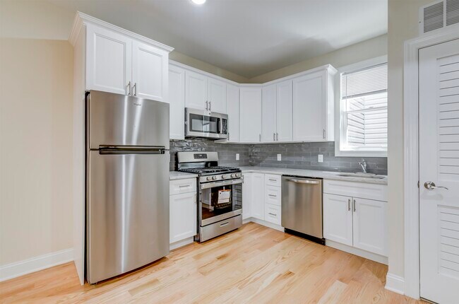 Foto del edificio - 419 Broadway-