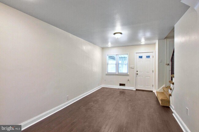 Building Photo - 3420 Hilldale Pl