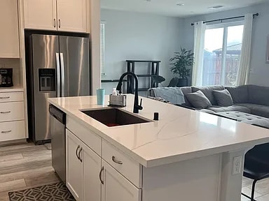 Foto del edificio - 630 Golden Violet Way