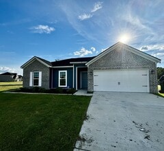 Building Photo - 9 Serene Ct NE