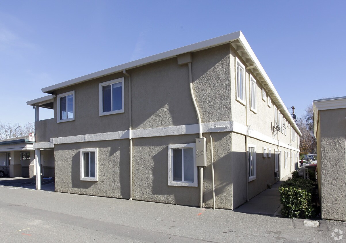 145 N 2nd St, Dixon, CA 95620 Apartments in Dixon, CA