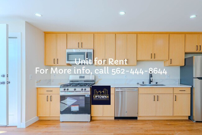 Building Photo - Breed Apartments