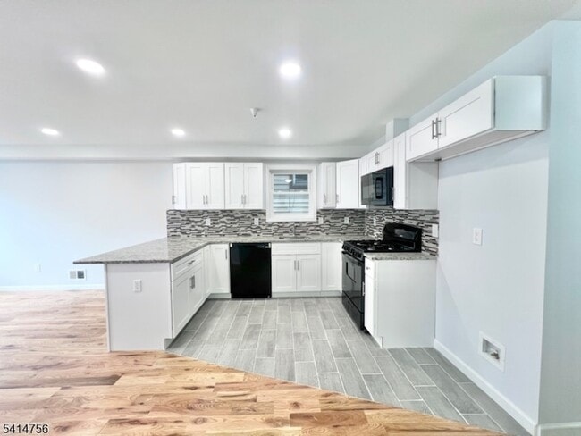 Photo - 40 Read St Apartment