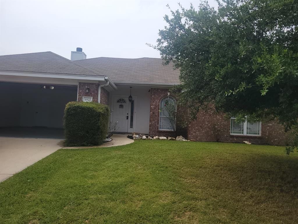 Foto principal - 4805 Joseph Dr