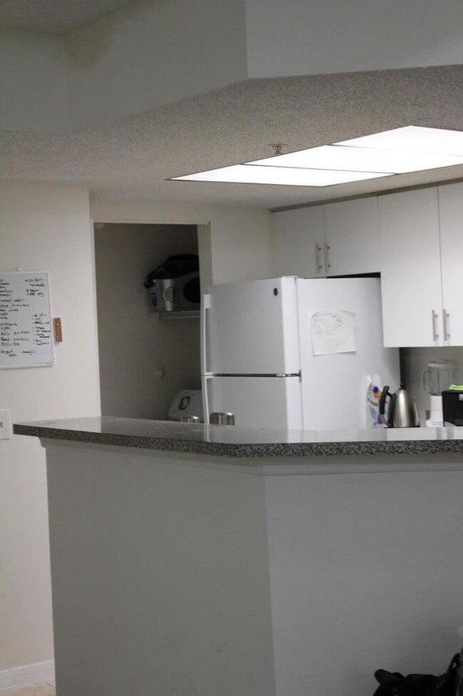 Building Photo - 5065 Wiles Rd