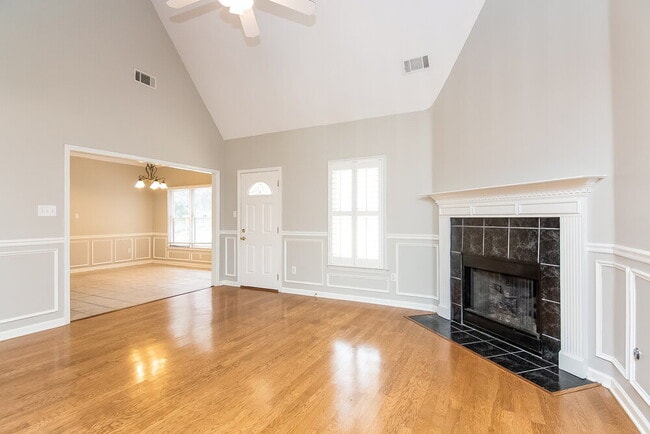 Building Photo - 8885 Gooseberry Cove