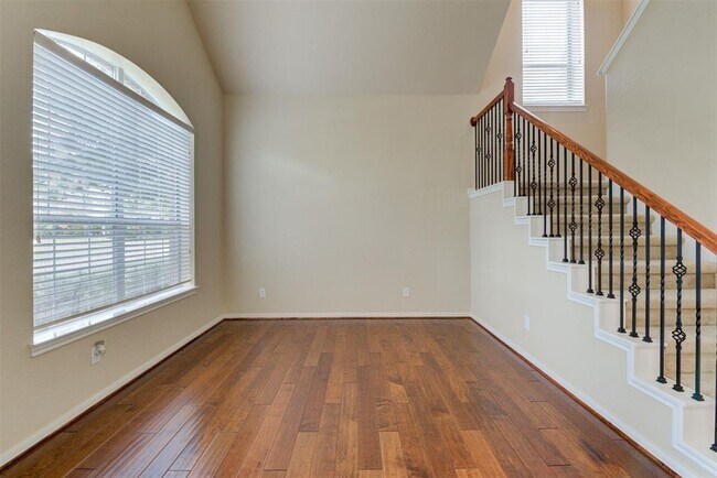 Foto del edificio - 39 E Montfair Blvd