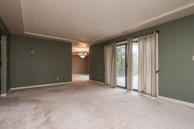 Photo du bâtiment - 32460 Cherry Ave