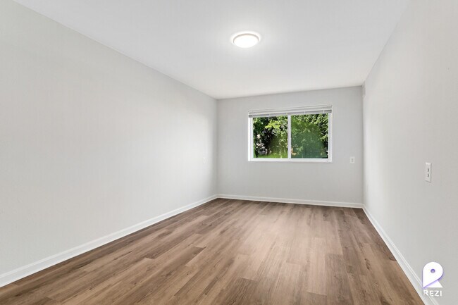 Foto del edificio - 6529 Hil-Mar Dr