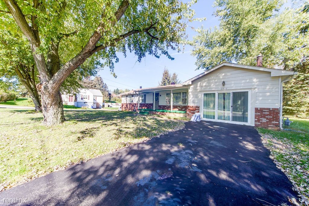 Primary Photo - 2496 Jefferson Ave