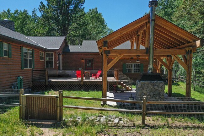 Foto del edificio - 284 Ridge Rd
