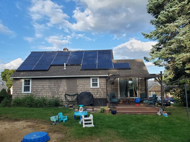 Building Photo - Packachoag Area Single Family