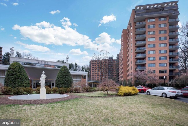 Building Photo - 4201 Cathedral Ave NW