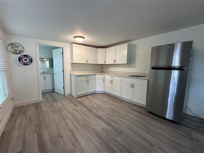 Foto del edificio - 3061 Simpson Rd