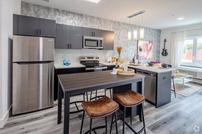 Interior Photo - The Essex