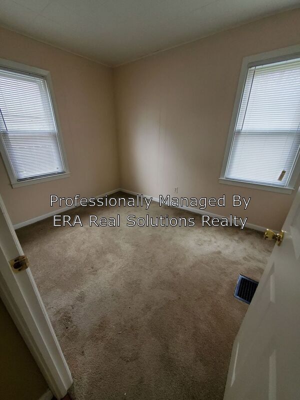Building Photo - 3080 Grasmere Ave