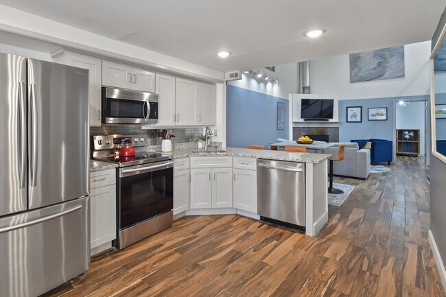 Building Photo - 1124 DeKalb Ave NE