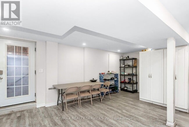 Photo du bâtiment - 20 Driscoll Dr