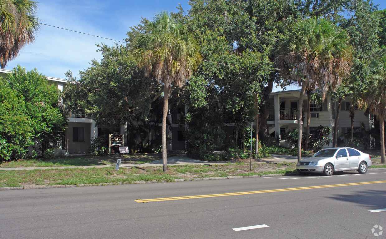 Primary Photo - Southern Oaks