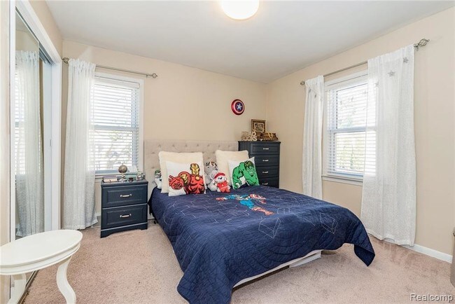 Foto del edificio - 23246 Hollander St